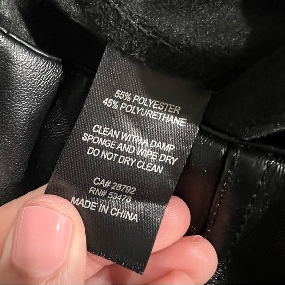 Nicole Miller NEW YORK Vegan Leather Black Pull On Leggings Pants Medium - Picture 6 of 12